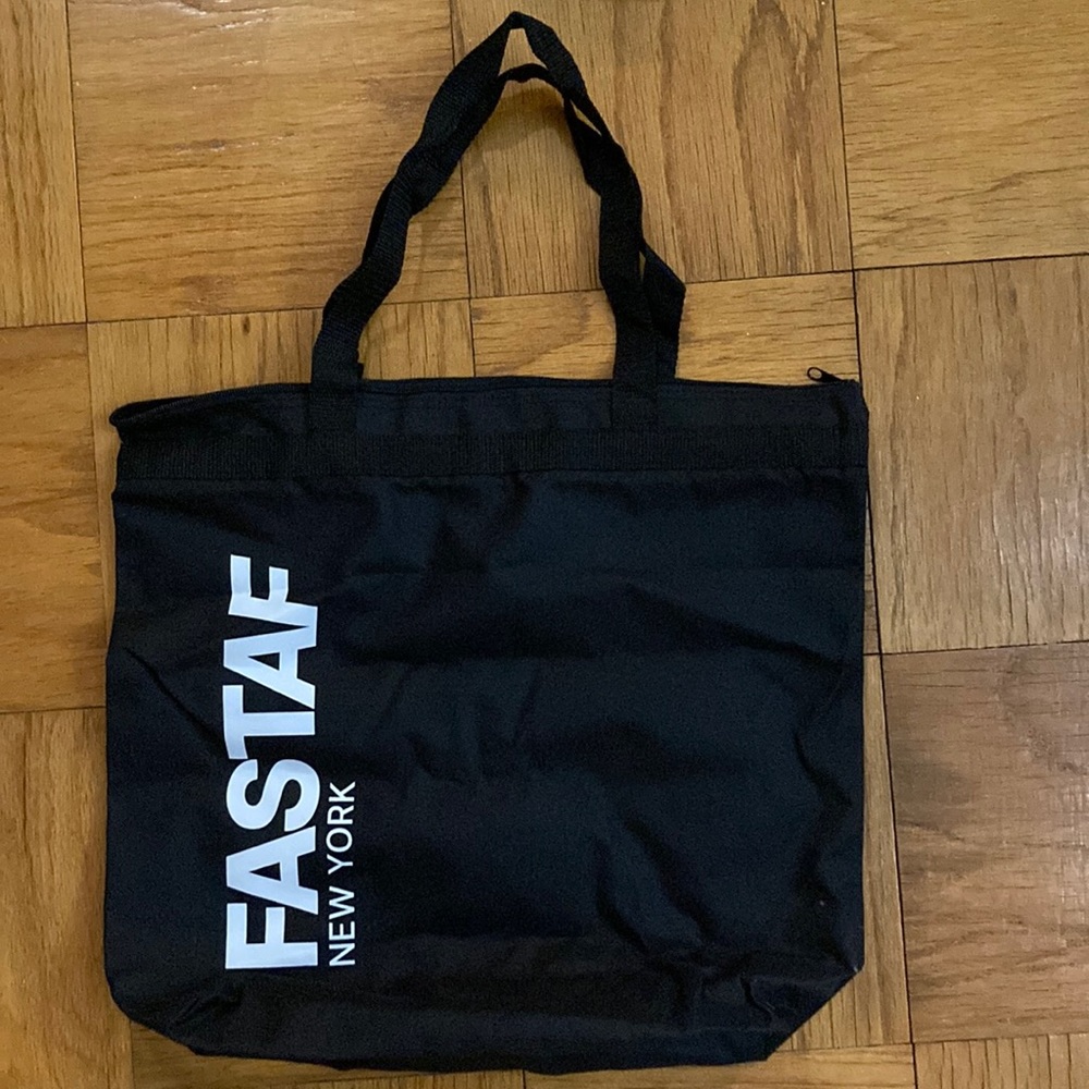 FastAF tote bag with zip top
